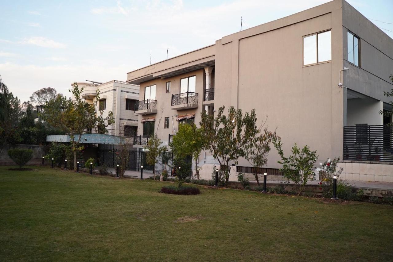 La Maison Islamabad Hotel Exterior photo