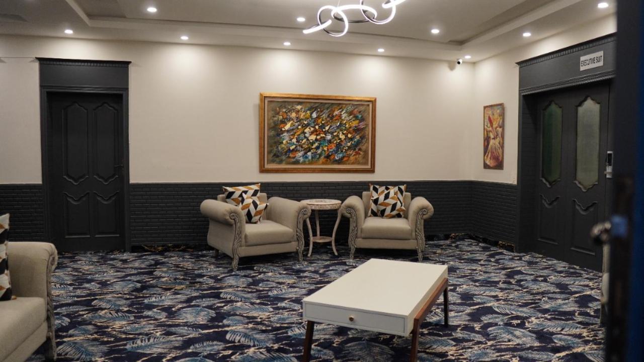 La Maison Islamabad Hotel Exterior photo